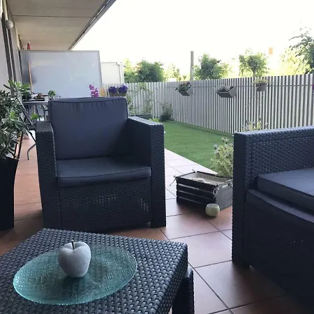 Paradise Village Apartment *